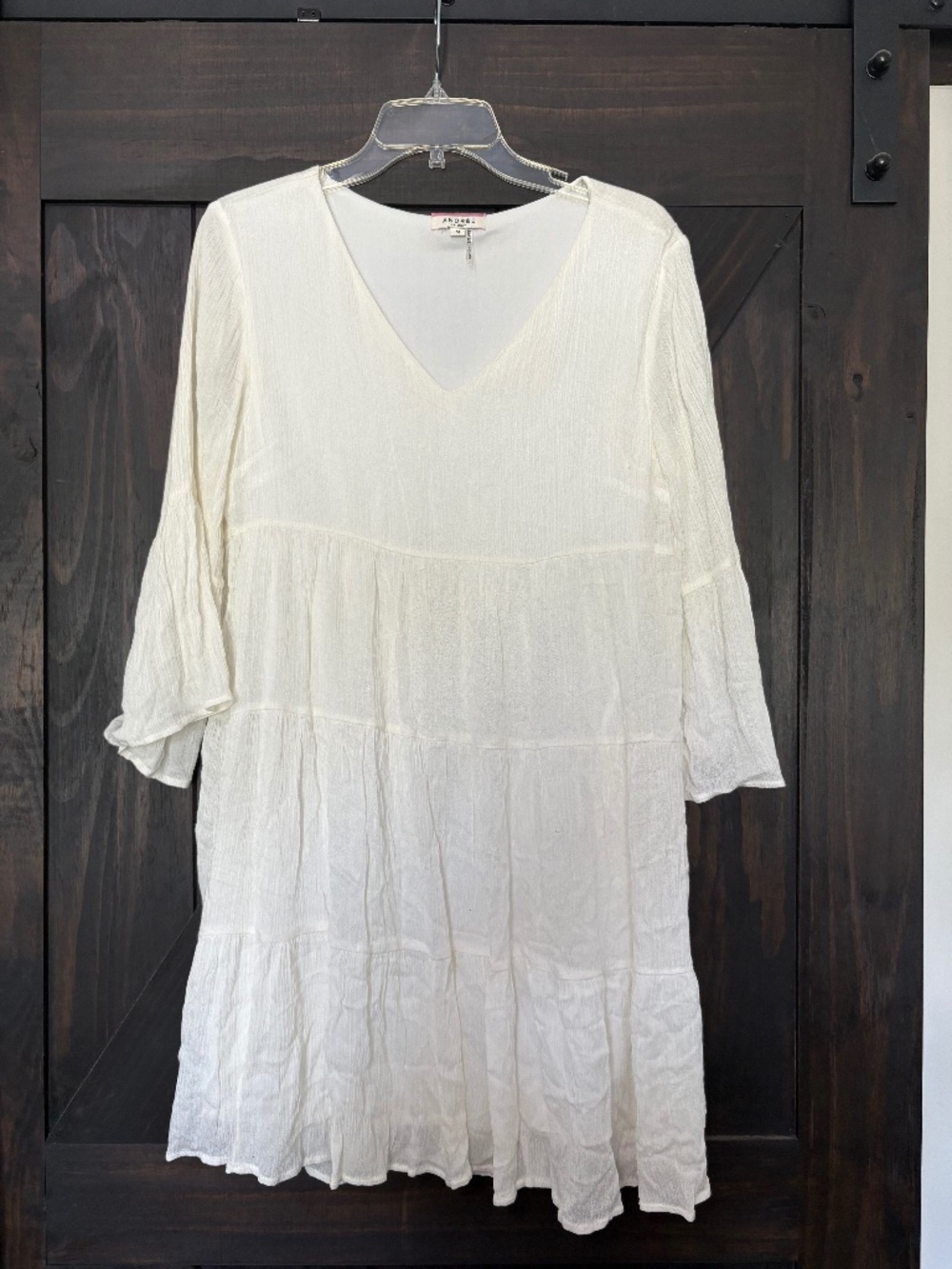Flutter sleeve dress